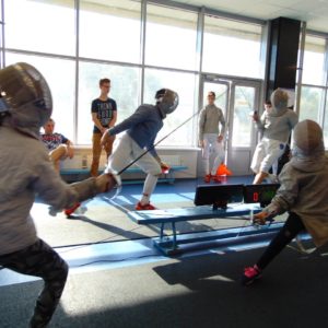 соревнования по фехтованию на саблях среди юношей и девушек до 15 лет
